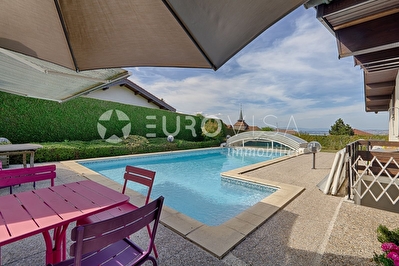 Villa d'architecte avec piscine