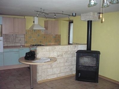 MAISON DE VILLAGE PROCHE FRONTIERE