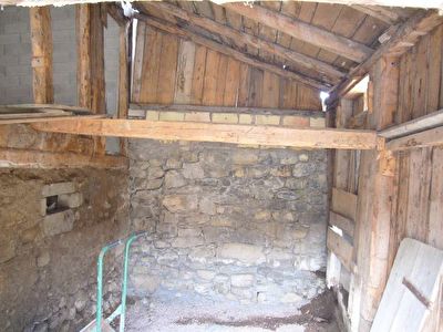 MORZINE, FERME A RENOVER