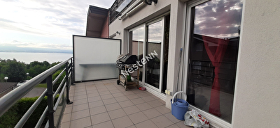 T2 avec balcon vue lac