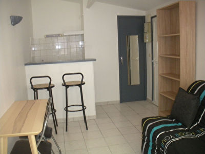 MONTPELLIER RICHTER STUDIO MEUBLE +TERRASSE