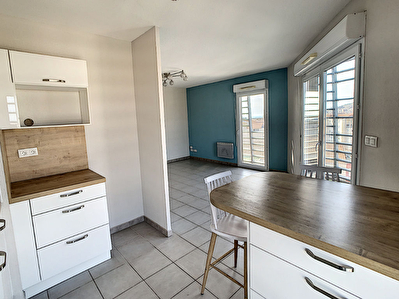 SETE APPARTEMENT 2 CHAMBRES 60 M2 AVEC BALCON DE 14 M2 VUE PANORAMIQUE A VENDRE