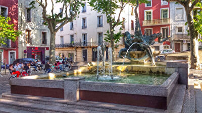 SETE STUDIO COEUR DE VILLE PROCHE DE LA PLACE DE LA PLACE DE LA MAIRIE A VENDRE
