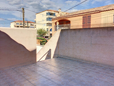 FRONTIGNAN PLAGE APPARTEMENT T3 TERRASSE ET JARDIN