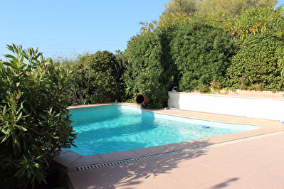 Maison Hyeres 6 pieces Piscine vue mer