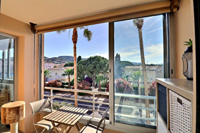 HYERES OLBIUS RIQUIER - Appartement T1, loggia, ascenseur, parking