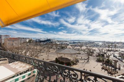 Bien rare avec magnifique Vue mer en plein coeur de Cannes