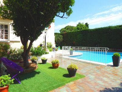 A vendre Villa bourgeoise, Basse Californie avec piscine et garages