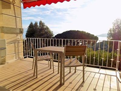 Cannes a louer en meuble 3 pieces terrasse vue mer