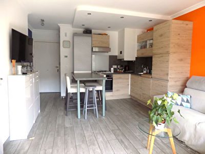 Appartement Le Cannet 2 pieces 35 m2 terrasse sud