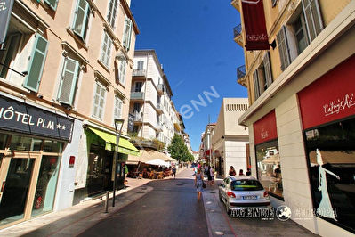 Cannes banane appartement centre investissement bureaux