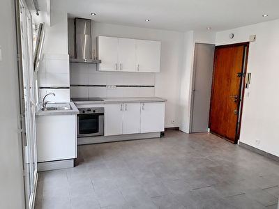 Le Cannet Sainte Catherine 2 pieces avec terrasse a louer en vide