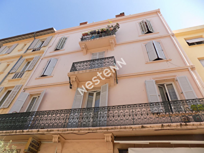 Cannes centre Forville Studio meuble