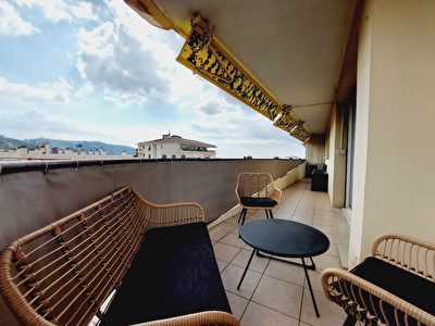 Le Cannet limite Cannes dernier etage toit terrasse 3 pieces