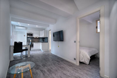 Cannes Vieux Port Felix Faure 2 pieces meuble