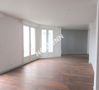 Appartement entierement renove - Hyper centre Lorient
