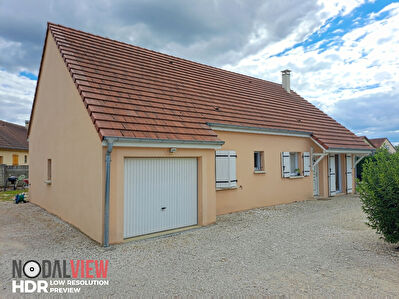 Maison de plain pied situee entre CHALON-SUR-SAONE et LONS-LE-SAUNIER proche LOUHANS et ses 157 arcades a 25 minutes de l'autoroute A39 et 30 minutes de l'A6