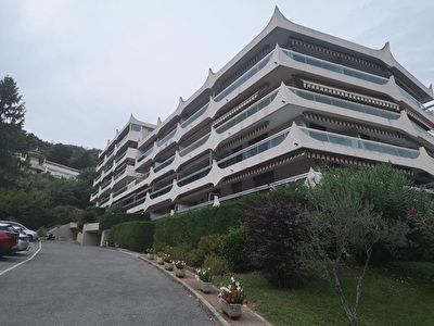 Mandelieu 3 pieces de 68m2 dans residence avec piscine