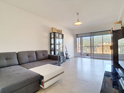 Le cannet 3 pieces traversant avec grande terrasse proche commodites