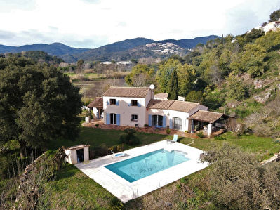 Mandelieu, Villa de prestige 200m2 sur terrain 5000m2 avec piscine au calme absolu