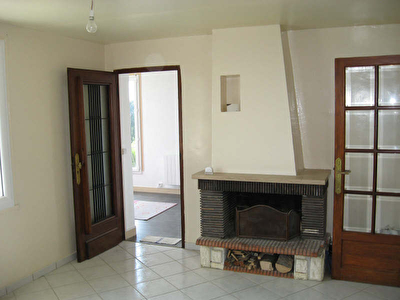 MAISON ANCIENNE ST GERMAIN LAVAL - 3 pieces - 55 m2