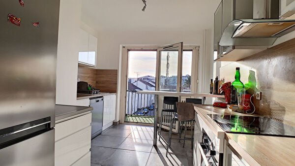 Appartement renove 5 pieces de 100 m2 - Quartier Blandan/Haussonville