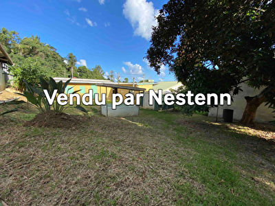 Auteuil, petite villa F3 de 60m2 + chambre independante avec salle d'eau/WC 17m2 ( Travaux a prevoir) sur 6 ares, dans impasse.