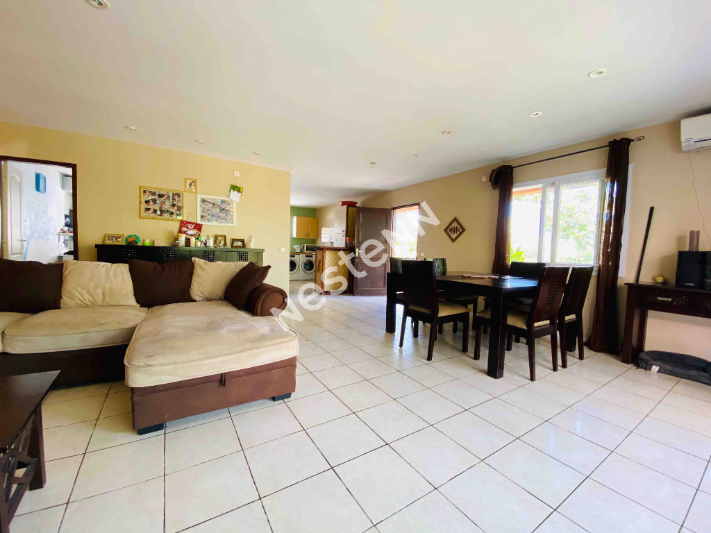 Savannah Villa F4 De 103m2 Studio Independant De 24m2 Sur Parcelle De 7 85 Ares Piscinable Pas De Vis A Vis
