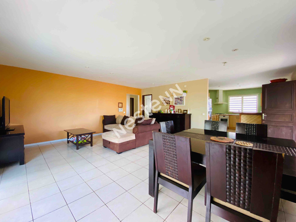 Savannah Villa F4 De 103m2 Studio Independant De 24m2 Sur Parcelle De 7 85 Ares Piscinable Pas De Vis A Vis