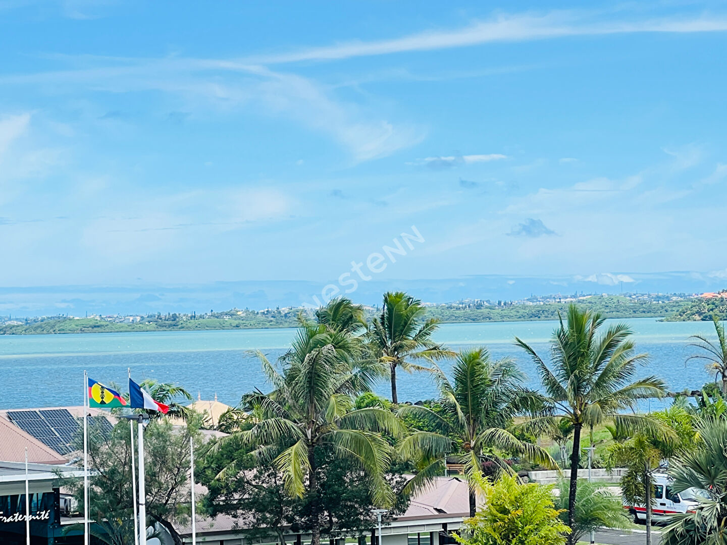 A VENDRE SECTEUR BOULARI F2 RECENT DE 41 M2 AVEC TERRASSE VUE MER