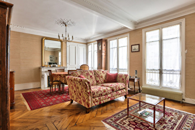 Paris 9eme Rue de Douai - 4 pieces 72 m2