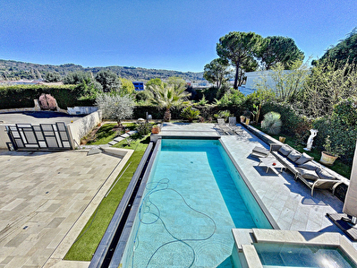 Maison tres belles prestations Grasse SUD 5 pieces 150 m2