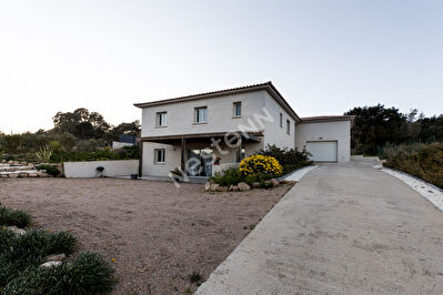 Villa contemporaine 5 chambres avec potentiel locatif - Porto Vecchio