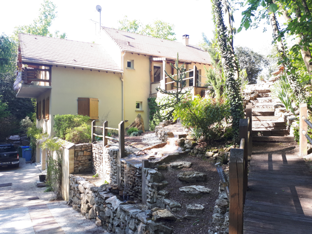 photos n°1 VILLA D'ARCHITECTE SAINT HILARION 78125