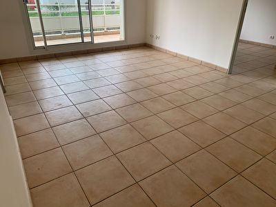 Nestenn vend appartement Saint Denis 2 pieces 52.92 m2 (Sainte Clotilde)