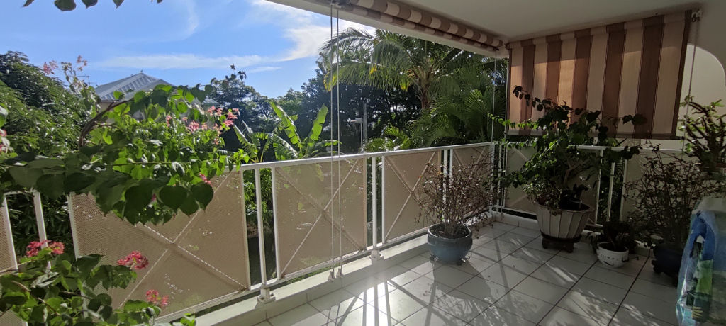 photos n°1 Nestenn vend bel Appartement Saint-Denis quartier Bellepierre 2 pièces 49 m2
