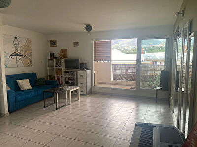 BEL APPARTEMENT LUMINEUX A VENDRE Saint Denis (Sainte Clotilde)