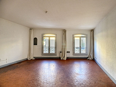 SALON DE PROVENCE - Appartement 2 pieces 50 m2 - Centre-ville - Proche tous commerces -
