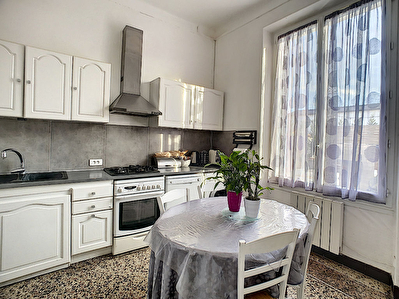 SALON DE PROVENCE - Maison individuelle - 3 pieces 58 m2 - Quartier recherche