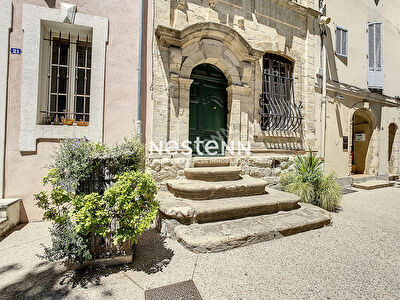 PELISSANNE - Maison de village classee - 4 pieces - 145 m2 - Vendue meublee