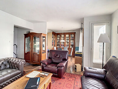 SALON DE PCE - Appartement T4 de 66 m2 - Lumineux, residence securisee -
