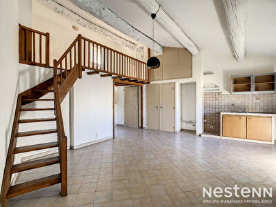 PELISSANNE - Appartement 2 pieces 55 m2 - Proche toutes commodites, mezzanine