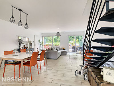 Maison Rillieux La Pape 5 pieces de 115 m2 sur terrain de 230 m2