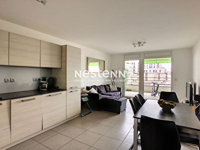 SATHONAY-CAMP Appartement 4 pieces 3eme etage avec balcon + garage