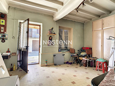 RILLIEUX -VANCIA Maison de ville a renover d'environ 67m2 avec terrain