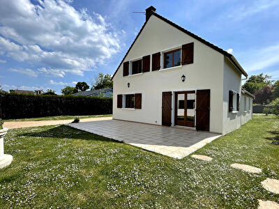 Maison Orgerus 6 pieces155 m2 avec dependance de 40m2