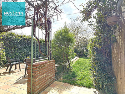 Maison de village a vendre 9 pieces, 6 chambres, 212 m2, Nailloux centre