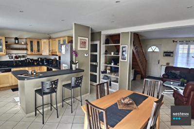 Maison 5 pieces 105.50 m2 (au sol 143m2)