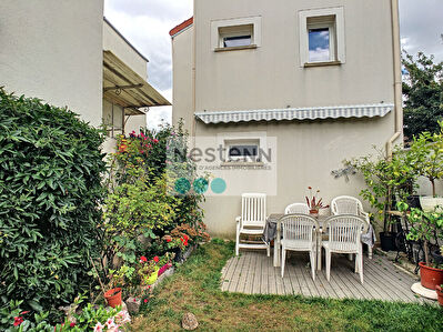 Deux Maisons Vitry Sur Seine 7 pieces 111 m2