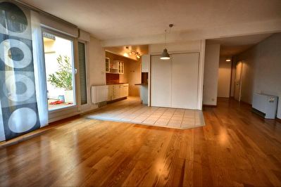 APPARTEMENT VILLEFONTAINE - 6 pieces - 130 m2